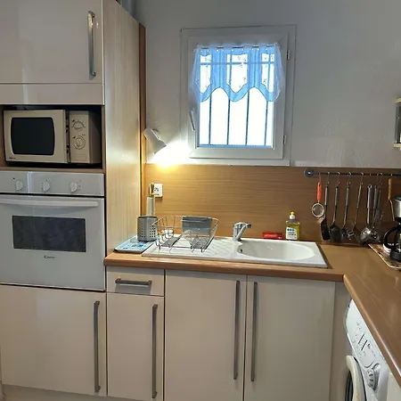 Maison 3 Pieces Avec Piscine, Parking, Animaux Admis - Fleury-saint-pierre-la-mer - Fr-1-229d-126